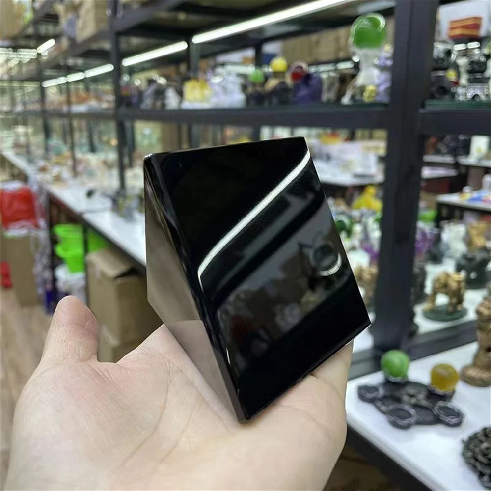 פירמידת אובסידיאן שחור — המבצר האנרגטי שמנתק רעשים וחותך פחדים מהשורש – תמונה 4